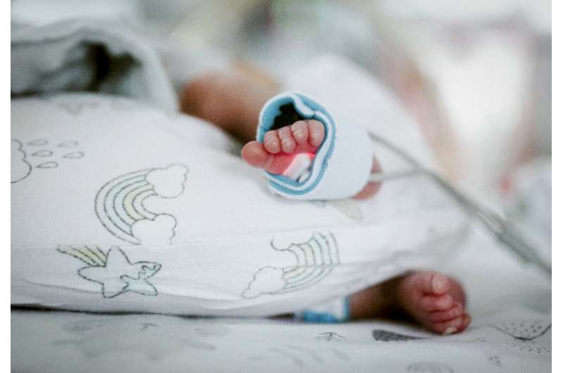 Polish mother of 7 successfully gives birth to quintuplets