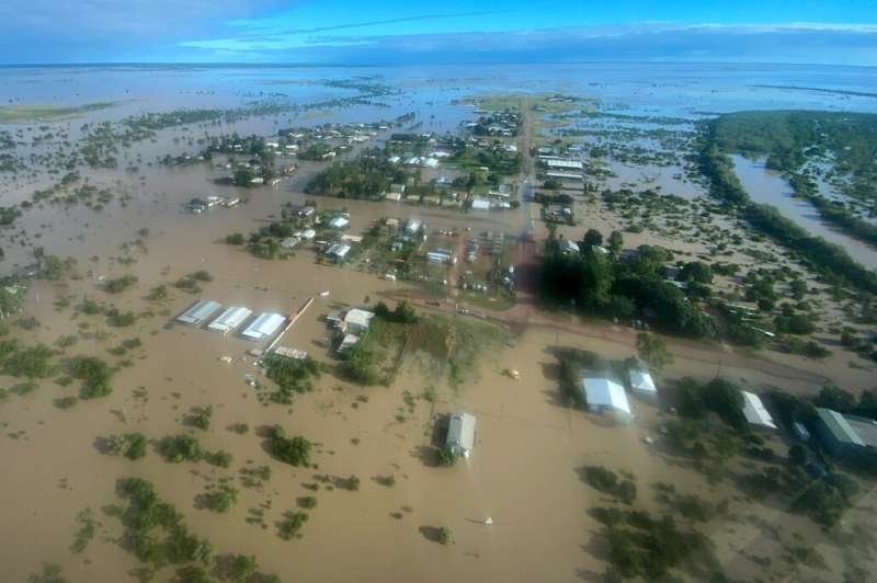 Rescue workers airlift residents from remote floods in Australia