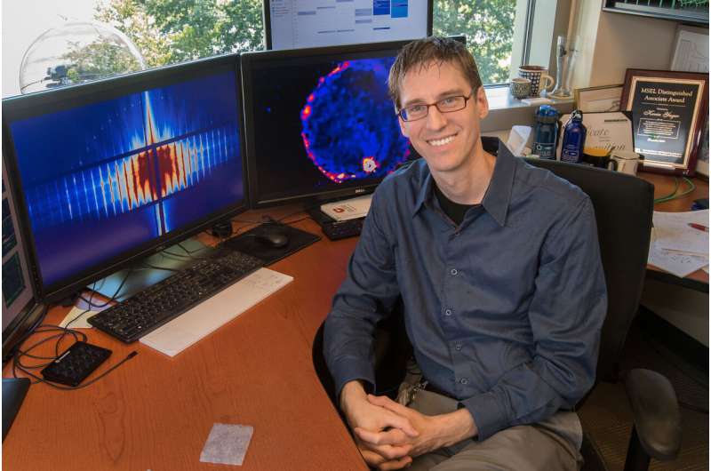 Onderzoeker ontwikkelt een chatbot met expertise in nanomaterialen