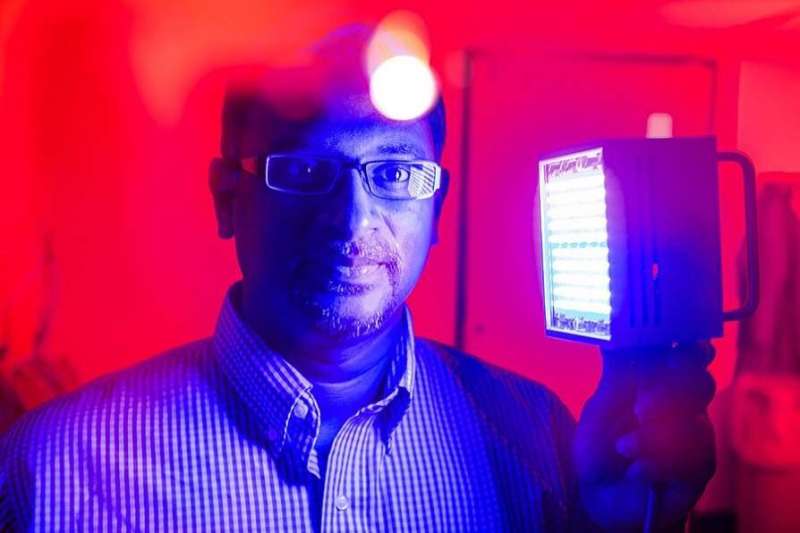 Researchers investigate light therapy to mitigate heart disease