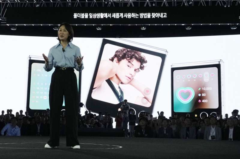 Samsung unveils two new foldable smartphones in a bet on devices with bending screens