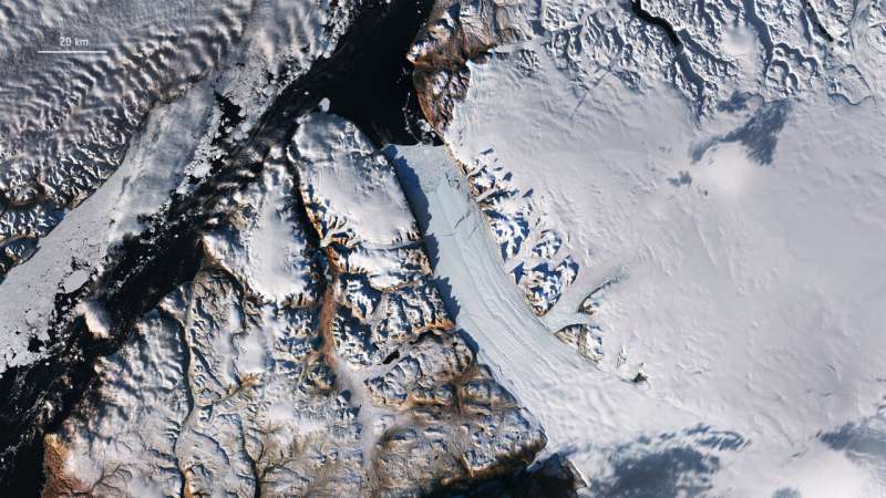 Satellites provide crucial insights into Arctic amplification