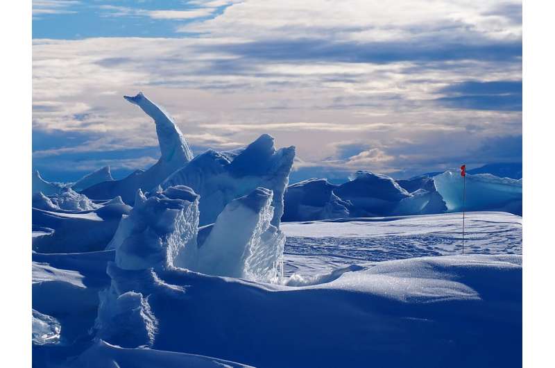 Scientists describe carbon cycle in a subglacial freshwater lake in Antarctica for first time