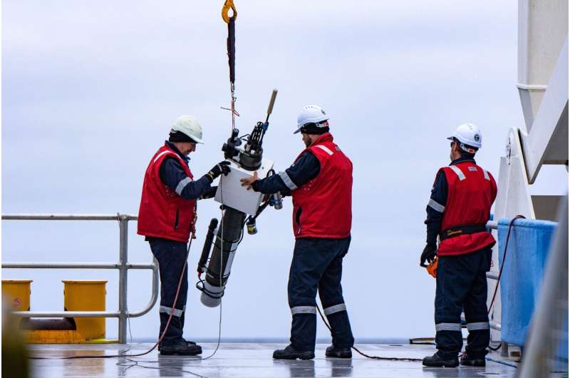 Second life: Deep-sea diving probe recovered from Southern Ocean