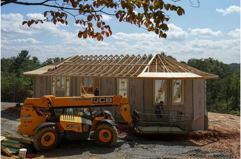 Some houses are being built to stand up to hurricanes and sharply cut emissions, too