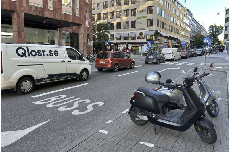 Stockholm to ban gasoline and diesel cars from downtown commercial area in 2025