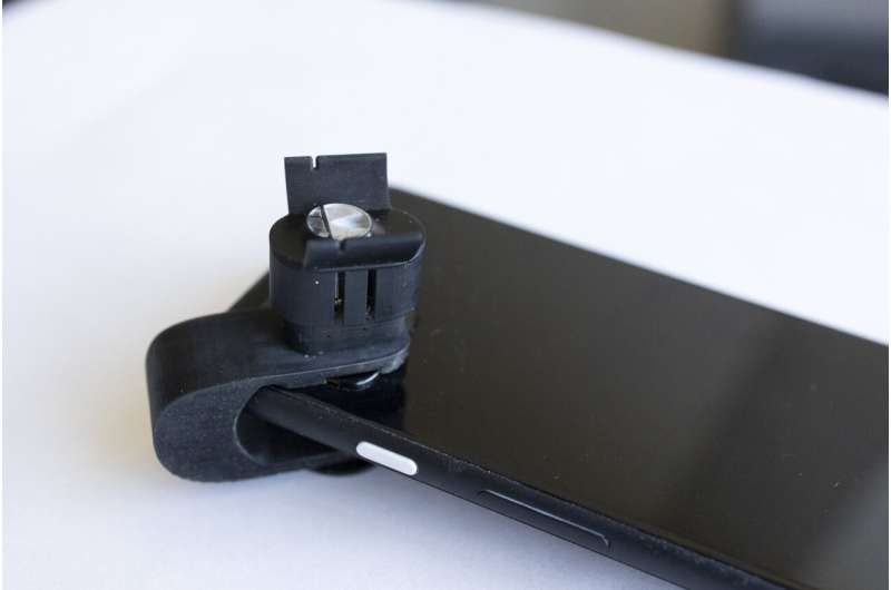 Super low-cost smartphone attachment brings blood pressure monitoring to your fingertips