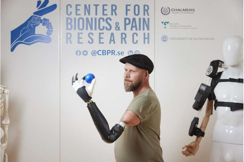 Surgical and engineering innovations enable unprecedented control over every finger of a bionic hand