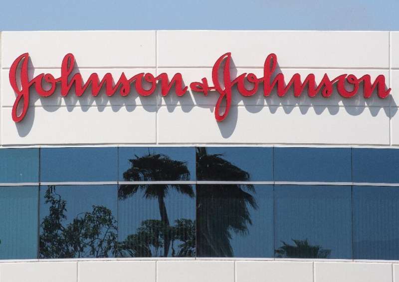 US pharmaceutical giant Johnson &amp; Johnson proposed an $8.9 billion settlement to resolve lawsuits claiming that its talcum p