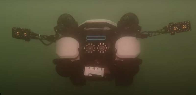 Video: Diving robot for dangerous operations