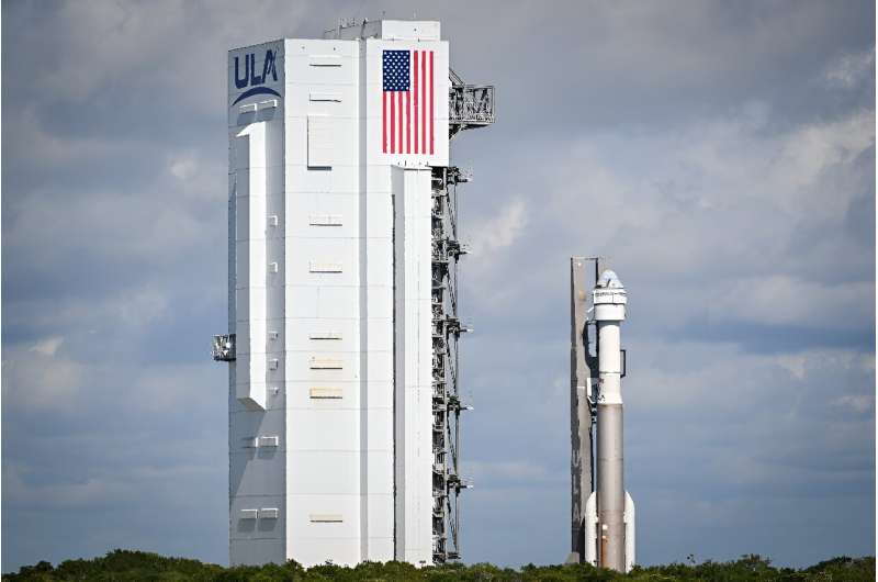 A Boeing Starliner capsule atop an Atlas V rocket sits on the launch pad at Cape Canaveral, Florida, May 4, 2024