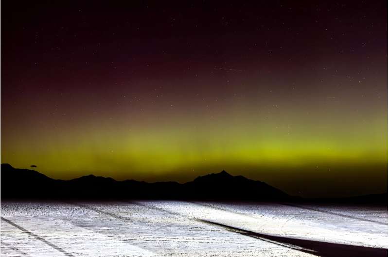 A geomagnetic storm lights up the night sky in Utah