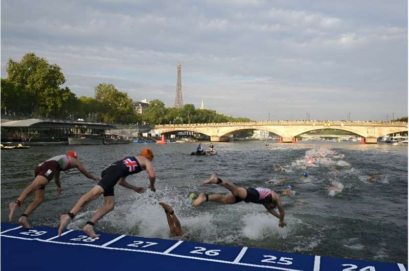 A test event for the Olympic triathlon race in the Seine in August 2023