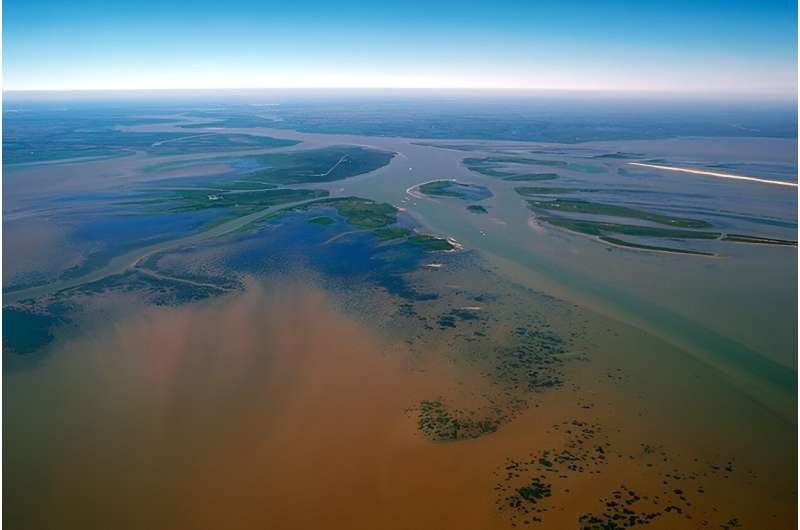 Along shifting coastlines, scientists bring the future into focus