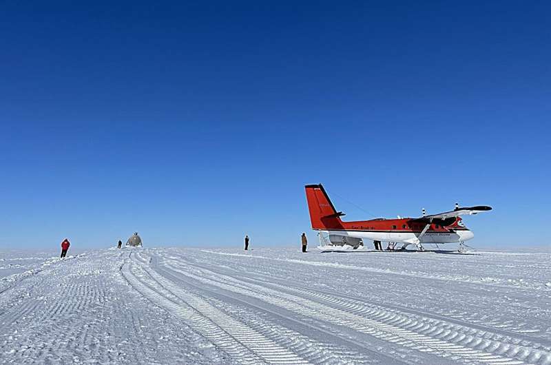 Antarctic cold spells shatter records amid global heat waves in late winter 2023