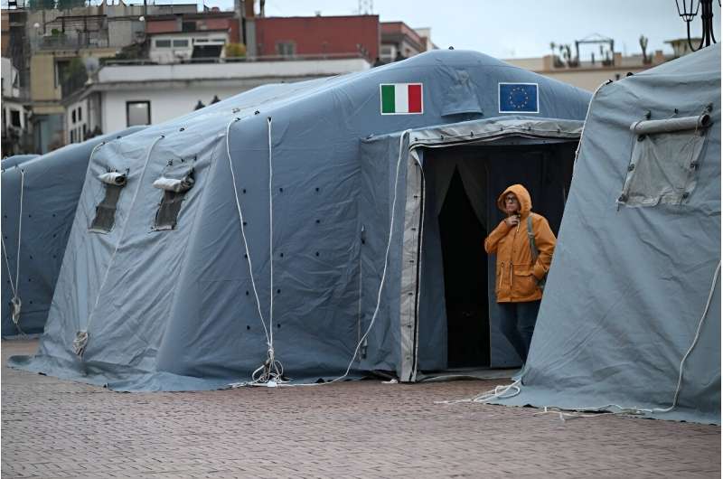Authorities set up a makeshift camp in Pozzuoli in response to the powerful tremors