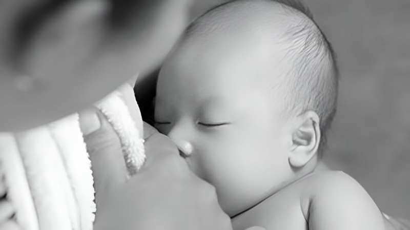 Breastfeeding 101: tips for new moms