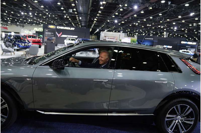 EPA issues new auto rules aimed at cutting carbon emissions, boosting electric vehicles and hybrids