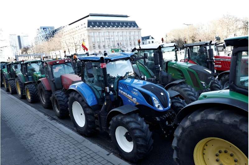 Die europäischen Landwirte sind über eine ganze Reihe von Problemen verärgert, die darauf hinauslaufen, dass sie das Gefühl haben, kein angemessenes Einkommen erzielen zu können