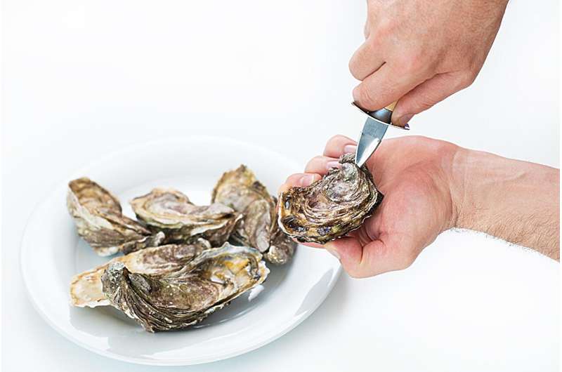 FDA warns of paralyzing poison danger from pacific northwest shellfish