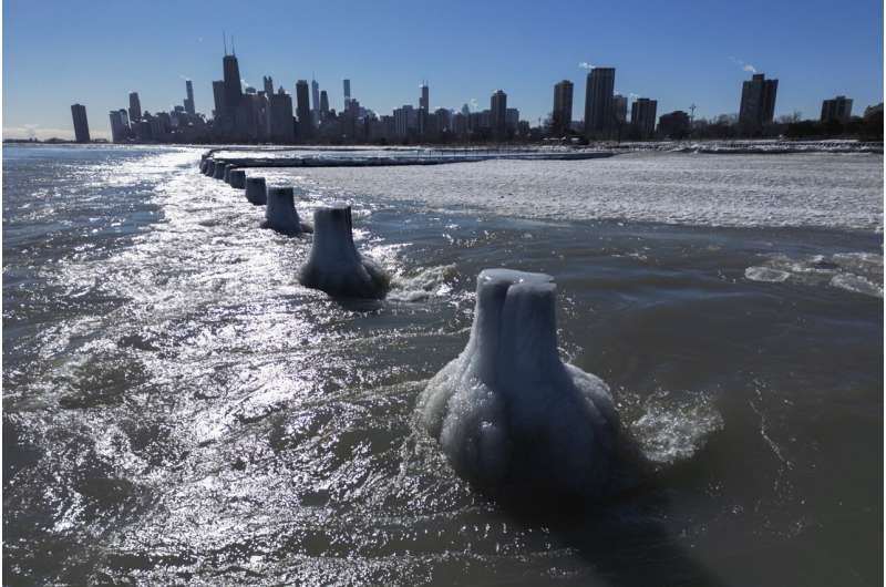 Fewer fish and more algae? Scientists seek to understand impacts of historic lack of Great Lakes ice
