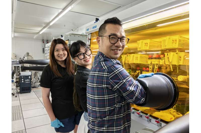 HKUST engineering researchers crack the code to boost solar cell efficiency and durability