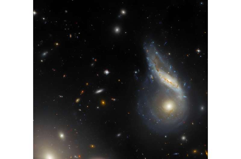 Hubble captures a monster merger