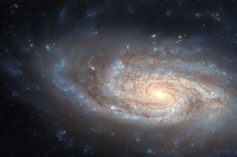 Hubble Images a Classic Spiral