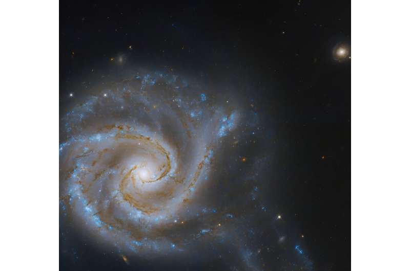 Hubble observes galaxy NGC 5427