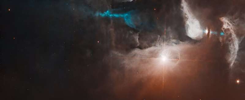 Hubble sees new star proclaiming its presence with cosmic light show