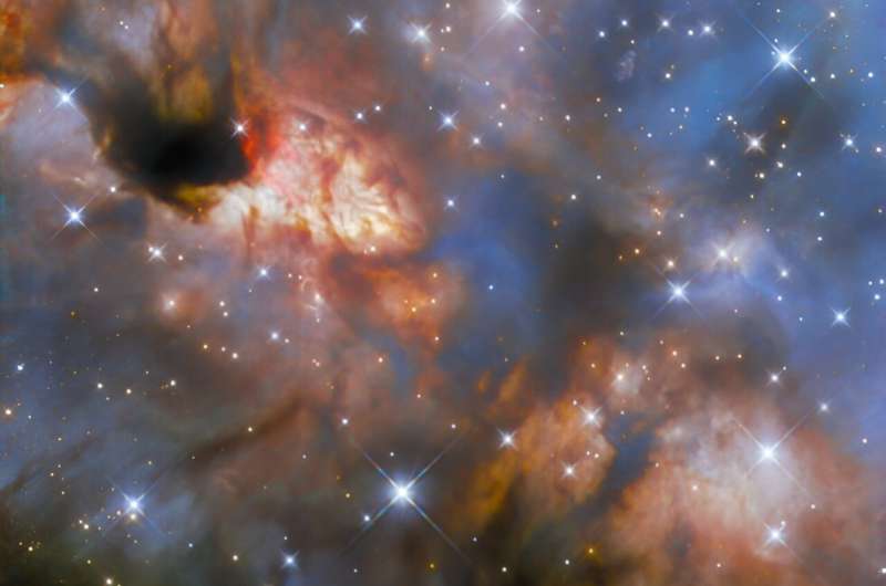 Image: Hubble views a massive star forming
