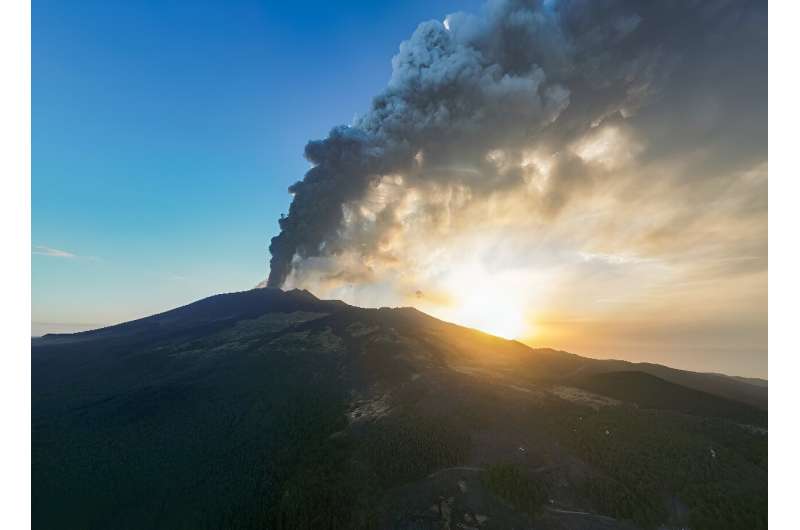 Italy's National Institute of Geophysics and Volcanology reported a 'lava fountain' gushing from the volcano Sunday morning