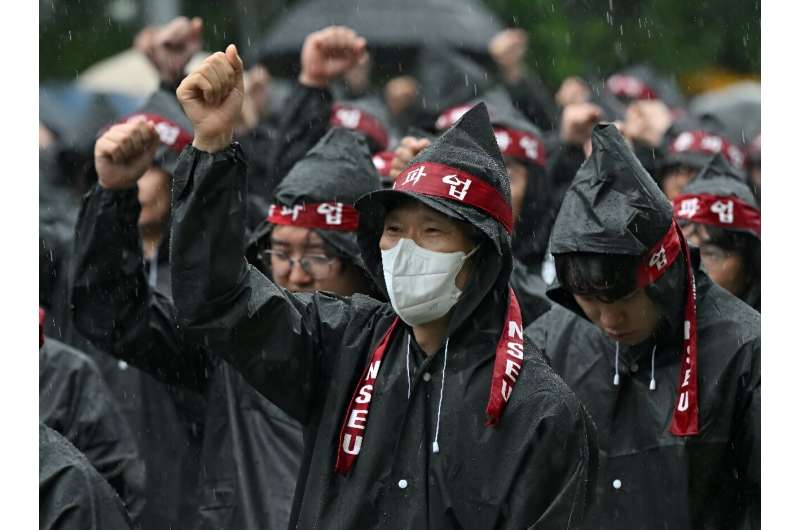 Members of the National Samsung Electronics Union stage a rally during their three-day general strike