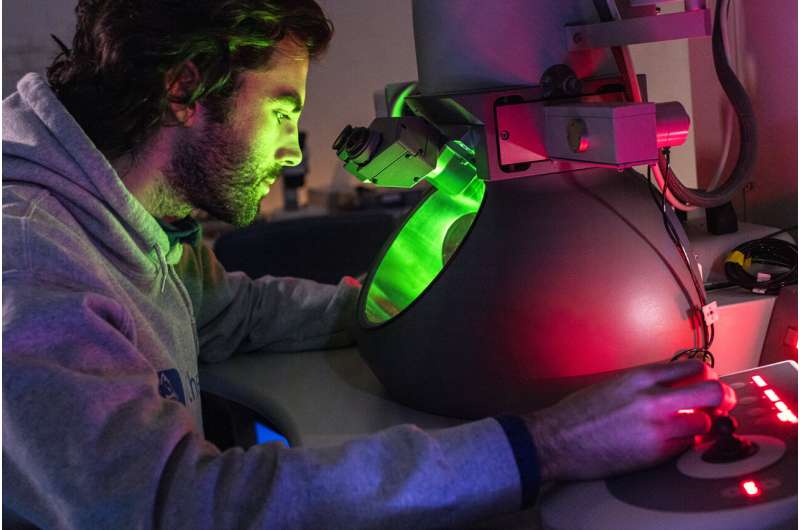 Films op nanoschaal werpen licht op één barrière voor een schone energietoekomst