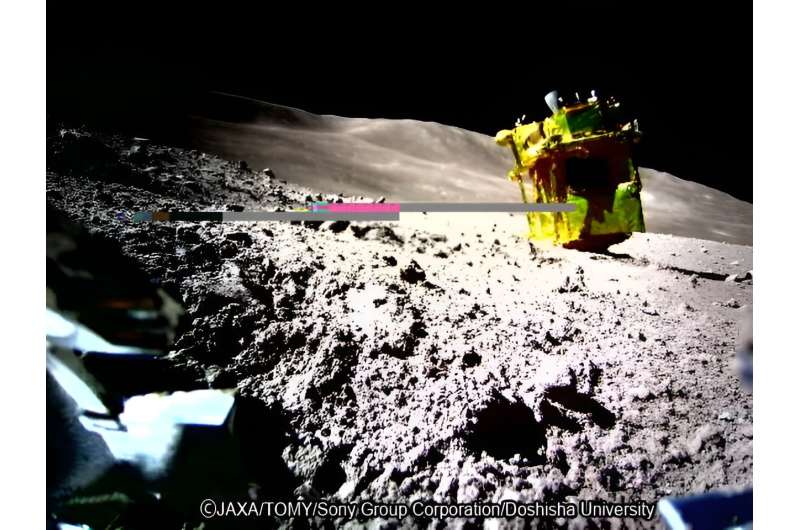NASA, JAXA soar laser beam between moon’s floor and lunar orbit