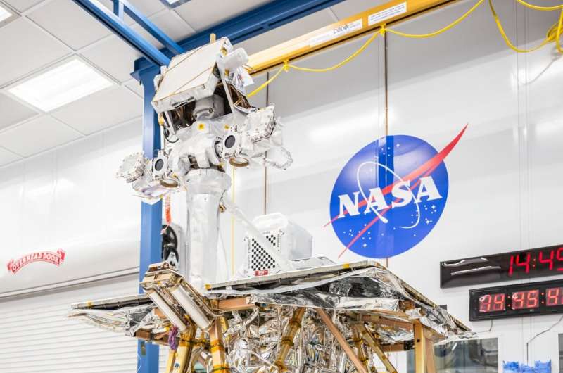 NASA VIPER robotic moon rover team raises its mighty mast
