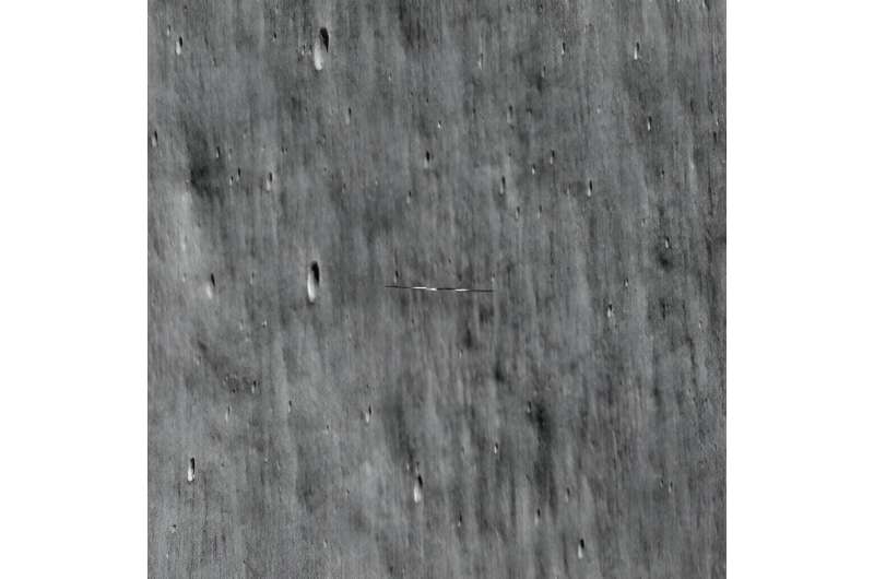 NASA's LRO finds photo op as it zips past South Korea's Danuri moon orbiter