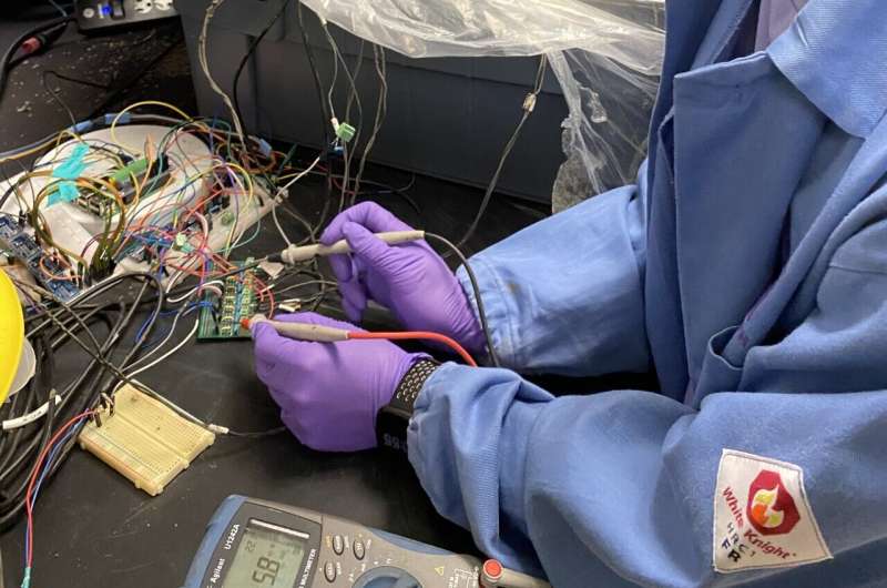 New fuel cell harvests energy from microbes in soil to power sensors, communications