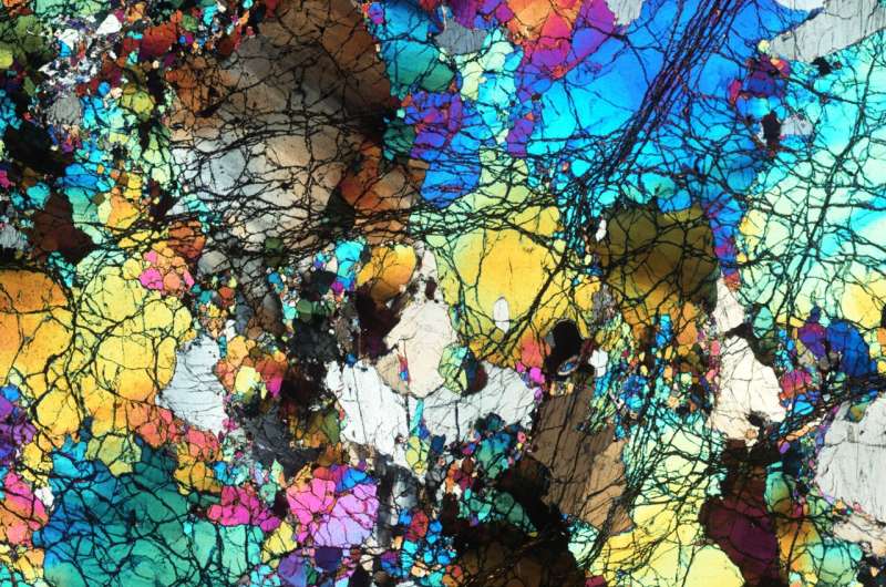 New study supports stable mantle chemistry dating back to Earth's early geologic history and over its prodigious evolution