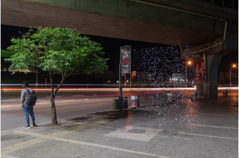 'Painting with light' illuminates photo evidence of air pollution