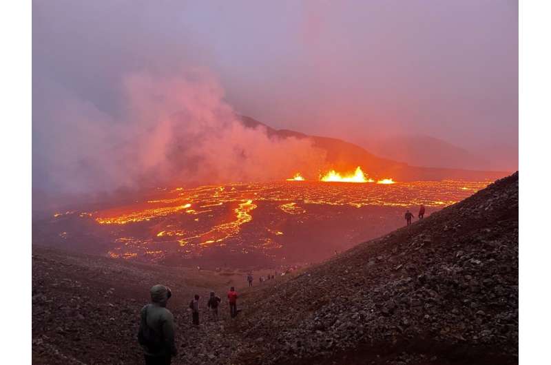 Recent volcanic 'fires' in Iceland triggered by storage and melting in crust