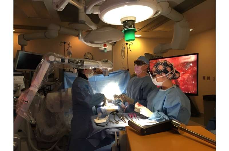 Researchers suggest changing gold standard of spine surgery from operative microscope to 3D exoscope