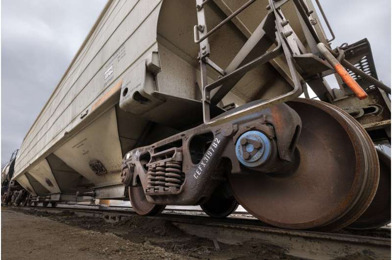 Researchers uncover ways to improve railcar roller bearing safety, strength