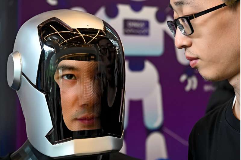 Robots with glasses can implant a 'digital doppelganger image'