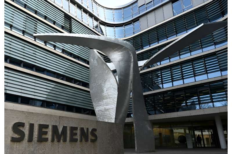 Siemens, whose products range from trains to factory equipment, announced a 38 percent fall in second-quarter net profit to 2.2 billion euros.