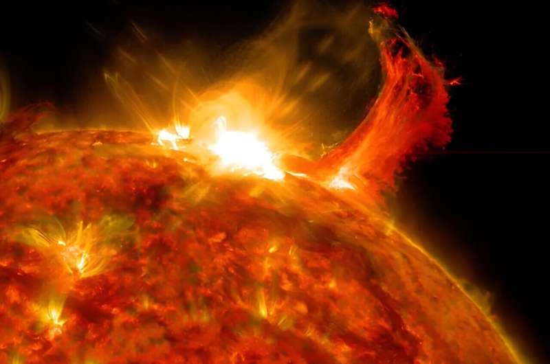 Solar flares and solar magnetic reconnection get new spotlight in two blazing studies