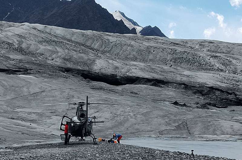 Surprising methane discovery in Yukon glaciers: "Much more widespread than we thought"