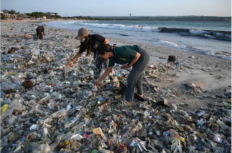 The G7 follows negotiations in Canada on a global treaty to reduce plastic pollution