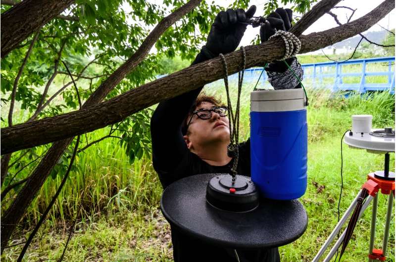 The South Korean health authorities have installed 76 mosquito-tracking devices nationwide, including in key areas near the DMZ