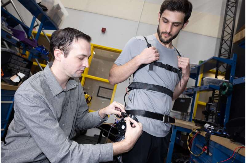 O controlador universal pode levar próteses robóticas e exoesqueletos para uso no mundo real